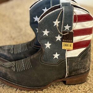 New with tags Roper American Boots never worn